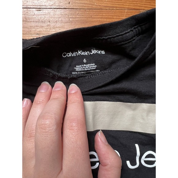 Calvin Klein Black Tan Stripped T Shirt Kids Size 6 - Picture 2 of 2